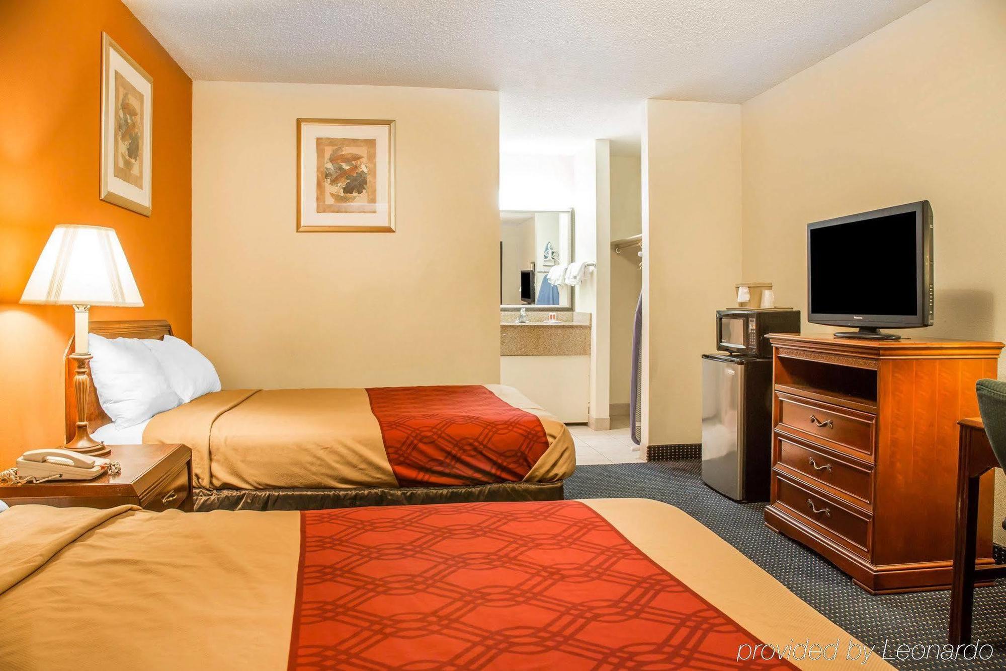Red Carpet Inn Norwalk Exteriér fotografie