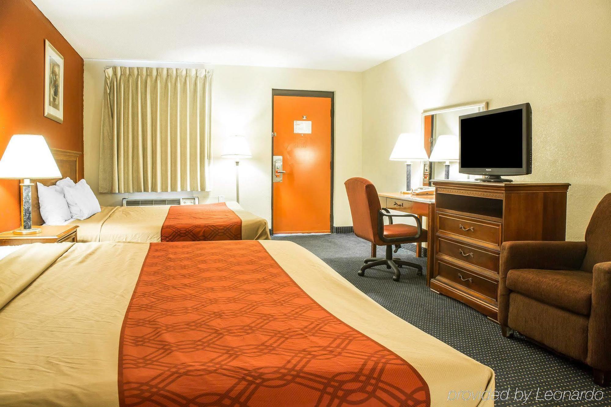 Red Carpet Inn Norwalk Exteriér fotografie